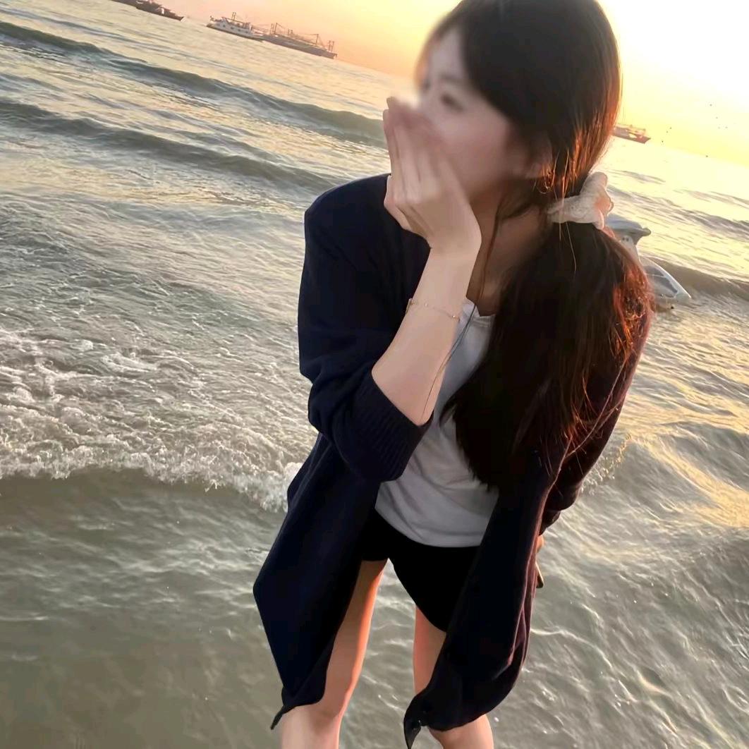 没事爱卖点烂萌