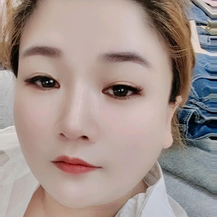 爱打麻将的女装博主