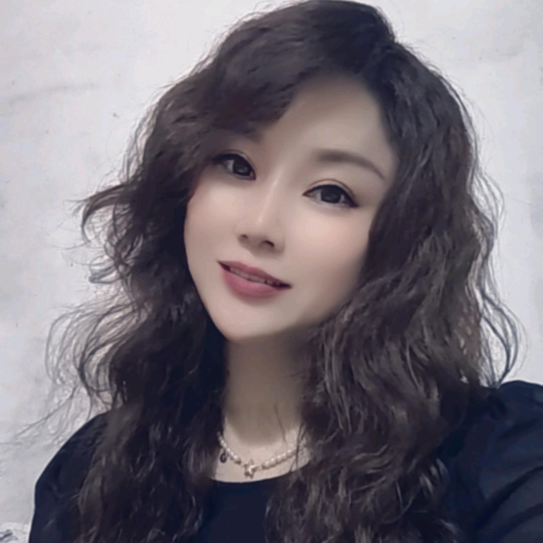 汨罗梧桐花开高端女装苏姐