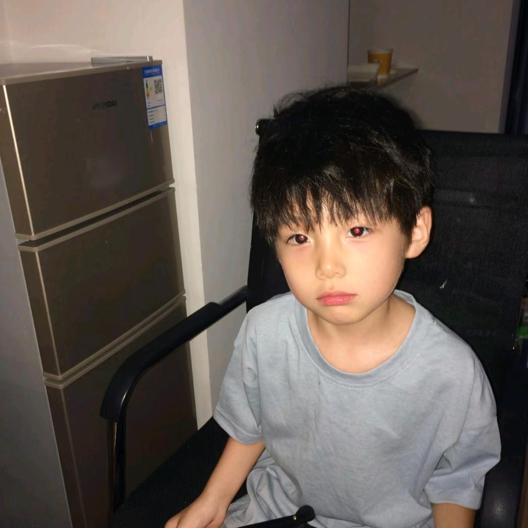凣
