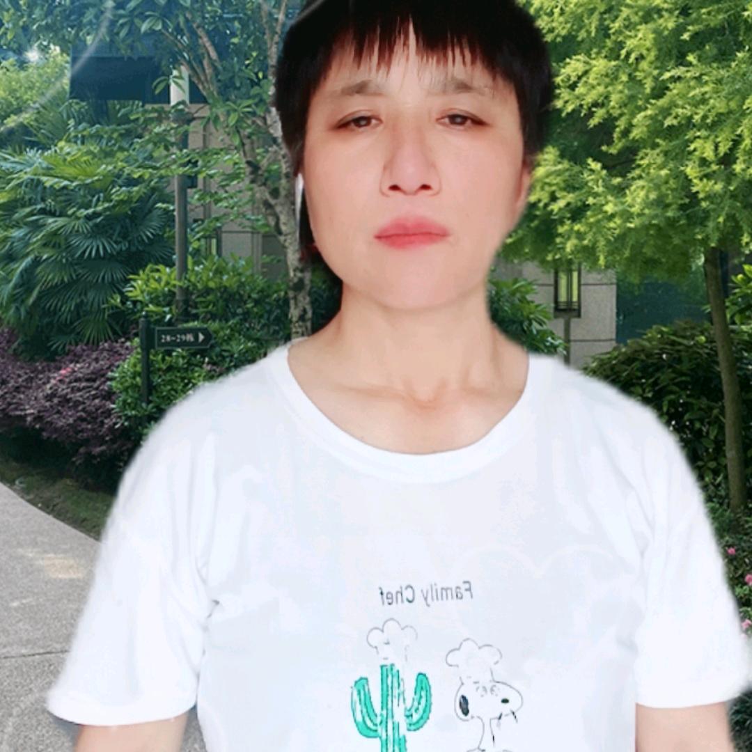 邓姐(每天晚上8:40开播)