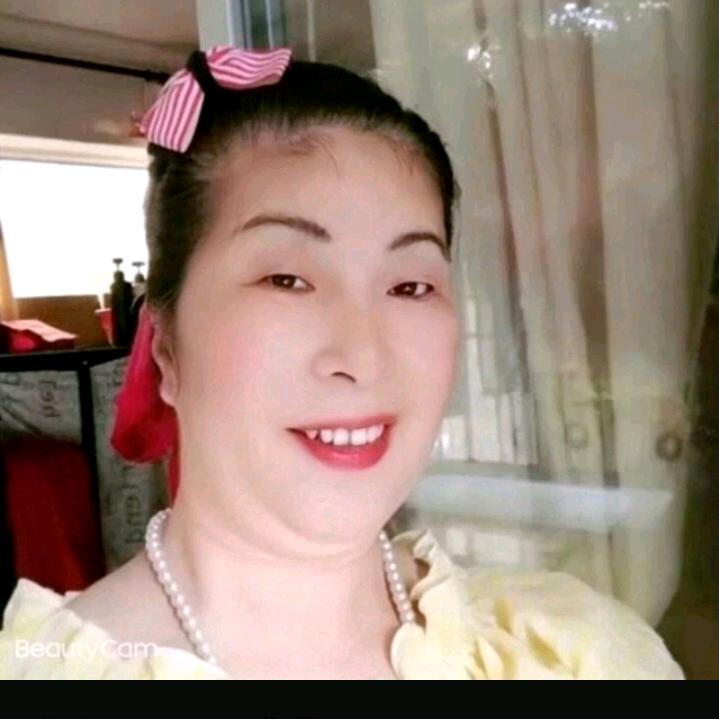 雨中兰花