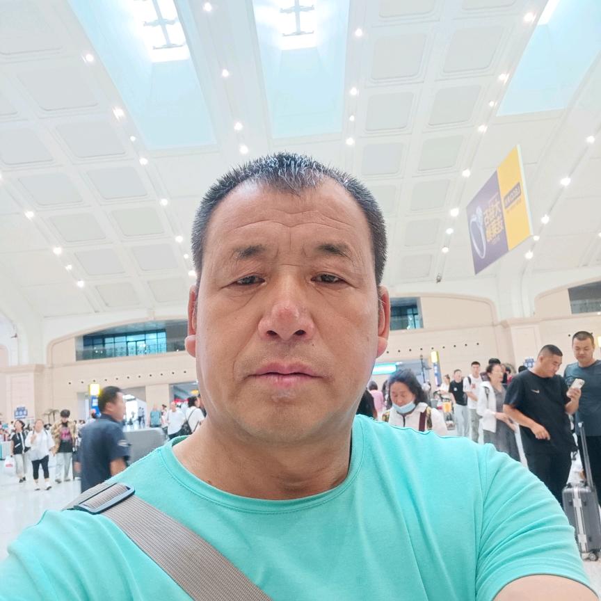老陈爱唱歌，