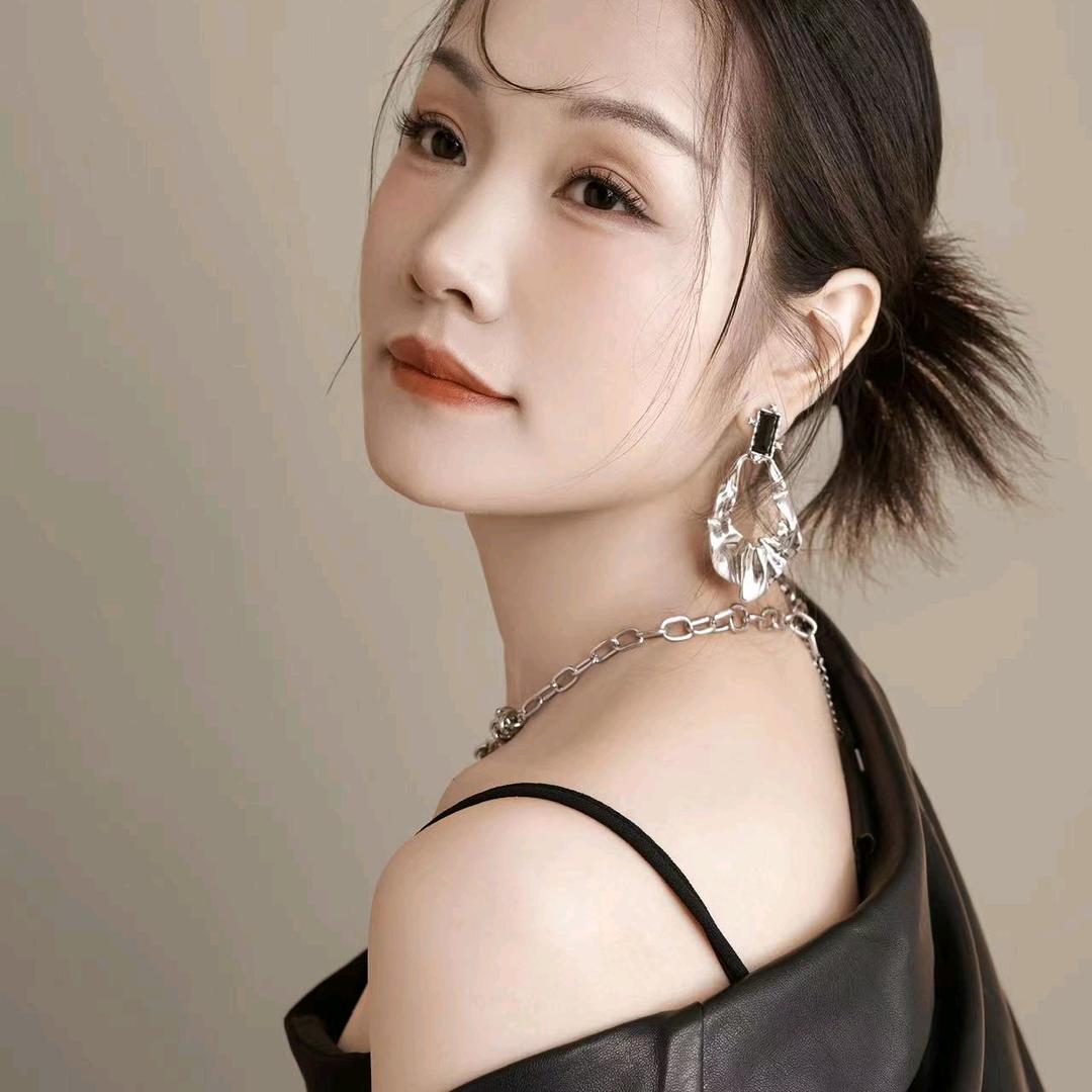 琴姐《每天晚上9:20与大家不见不散》