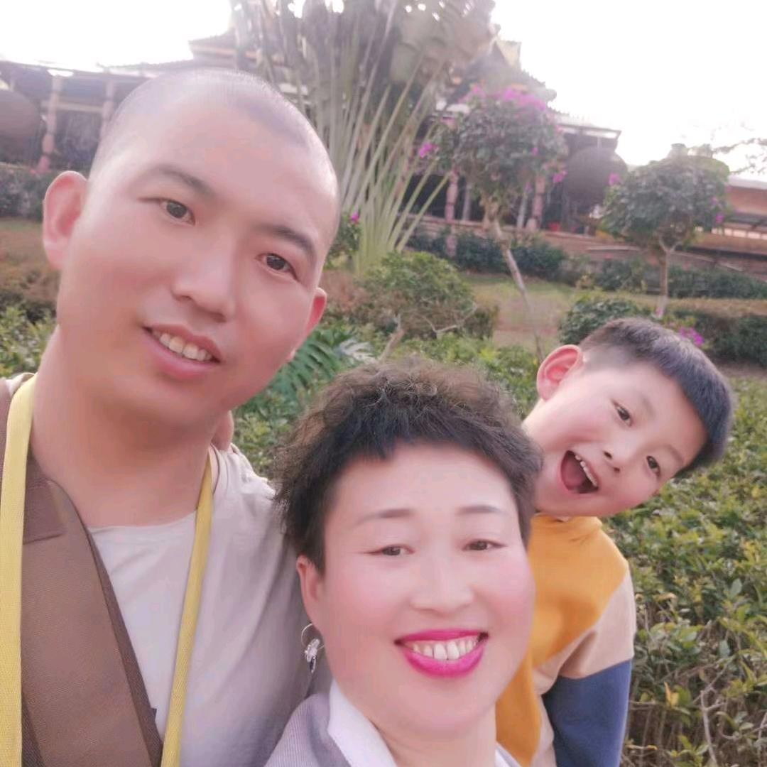 荣辉