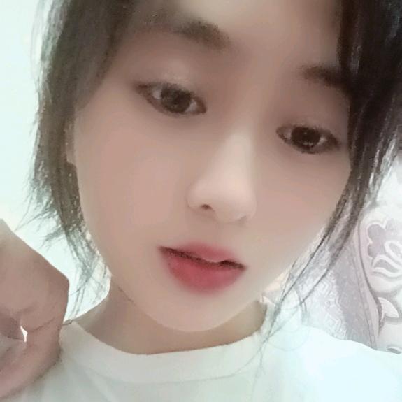 🍓香 香 🎉💔