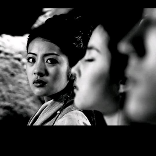 人心似海、叫我怎能忘怀