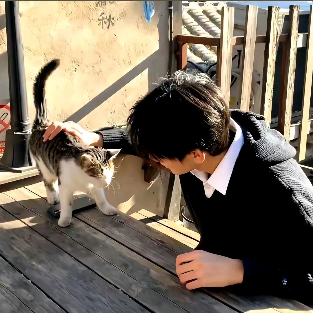 两眼空空的玉帝哥哥