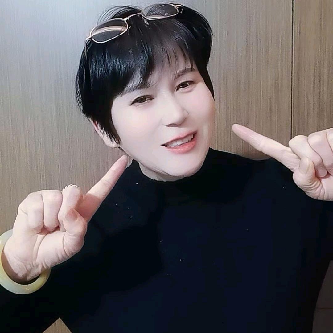 兰兰💕下午1点10分开播