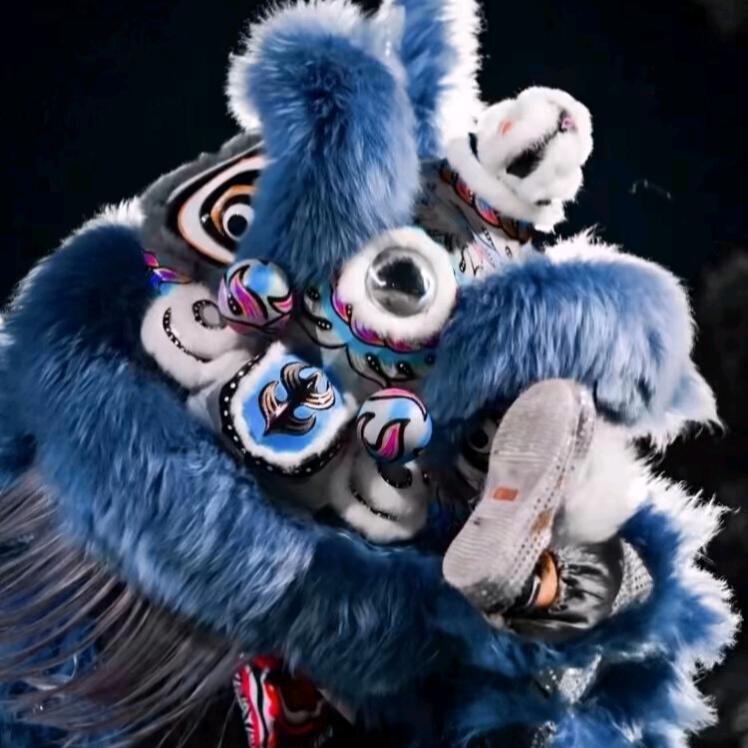 阿😀门😈《锣鼓社团团长》