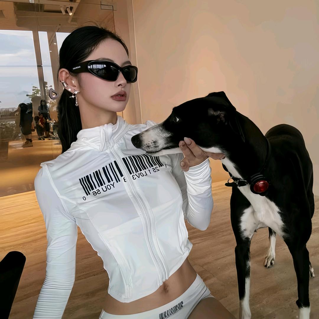 跑得过飞机的细🐶