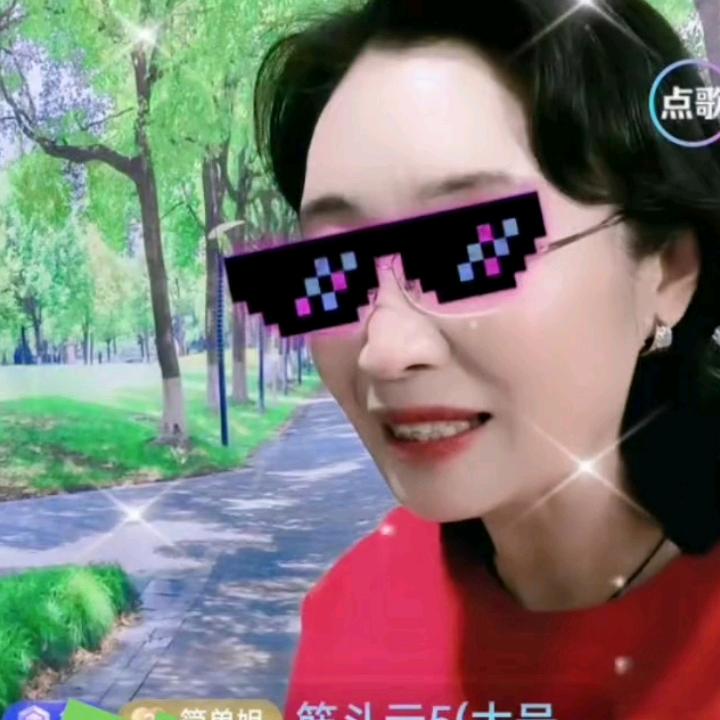 简单姐下午7.30/4开播号在首页