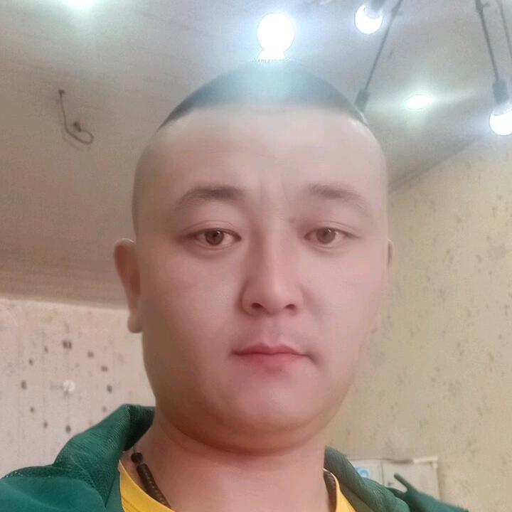 通辽市牛经纪人小吴