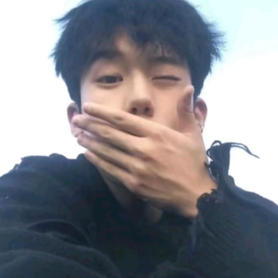 直不起来的卷毛