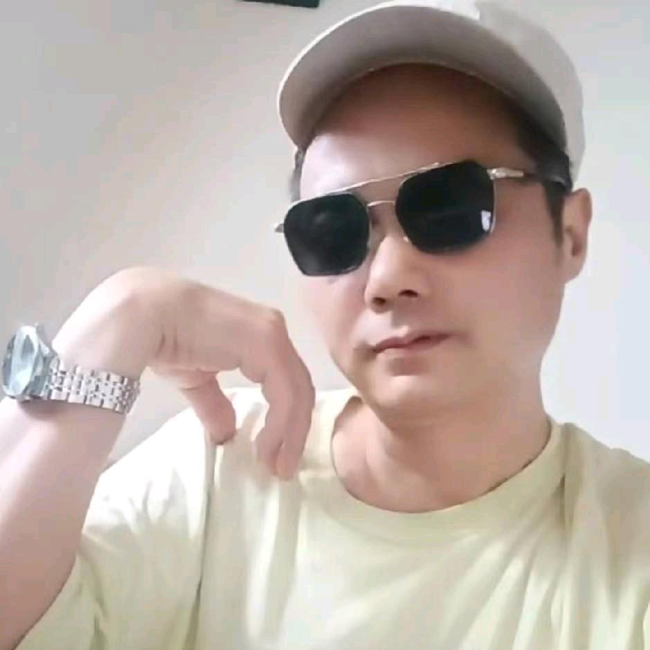 风华依旧笑春风