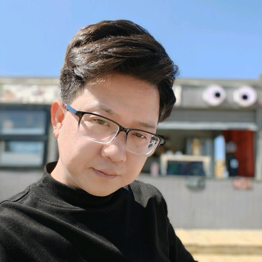 筑峰顶旅行推荐官-凌霄 LinX