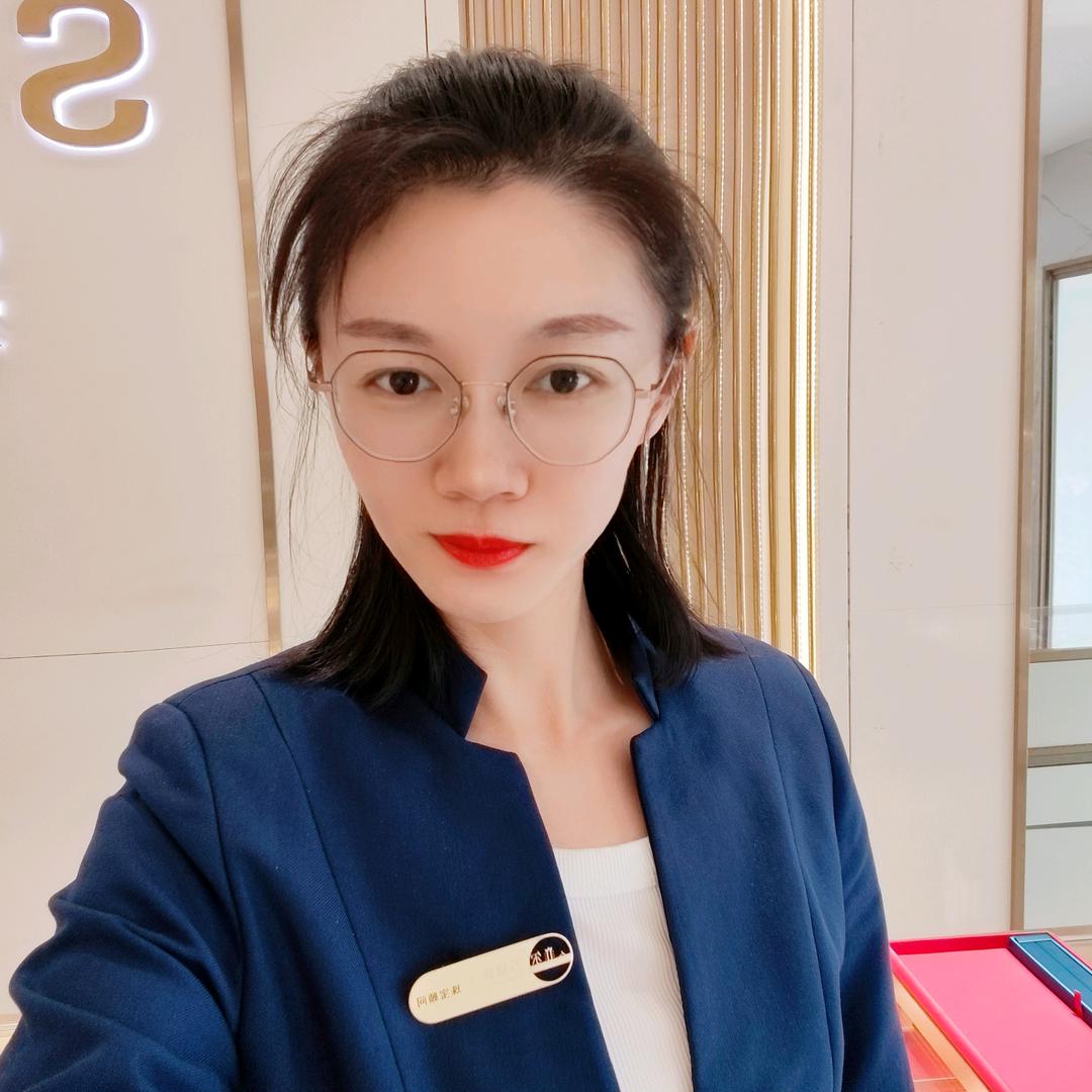 胶南万福珠宝小姐姐小高