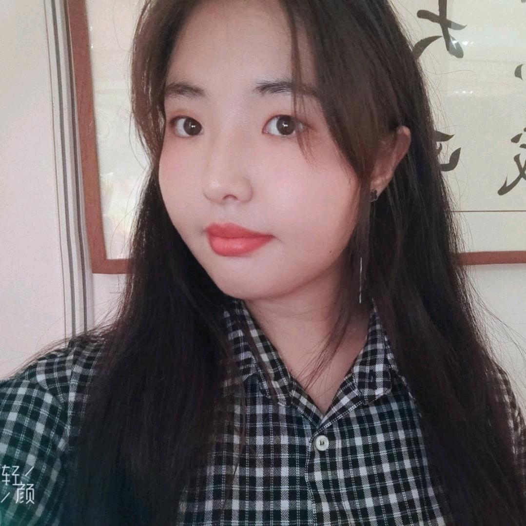 草原姑娘爱刺绣