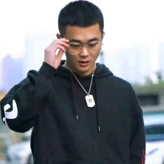 （尺v尺）