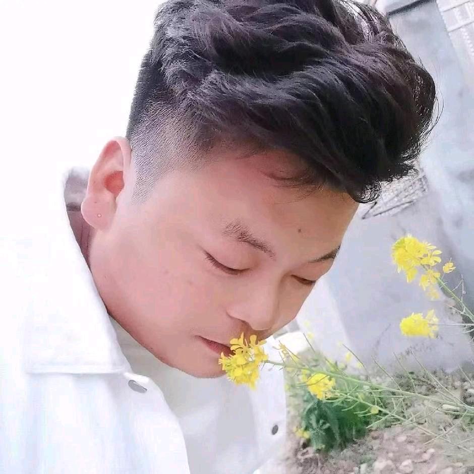 ℋღ᭄笑着🍒退场ℛ꧔