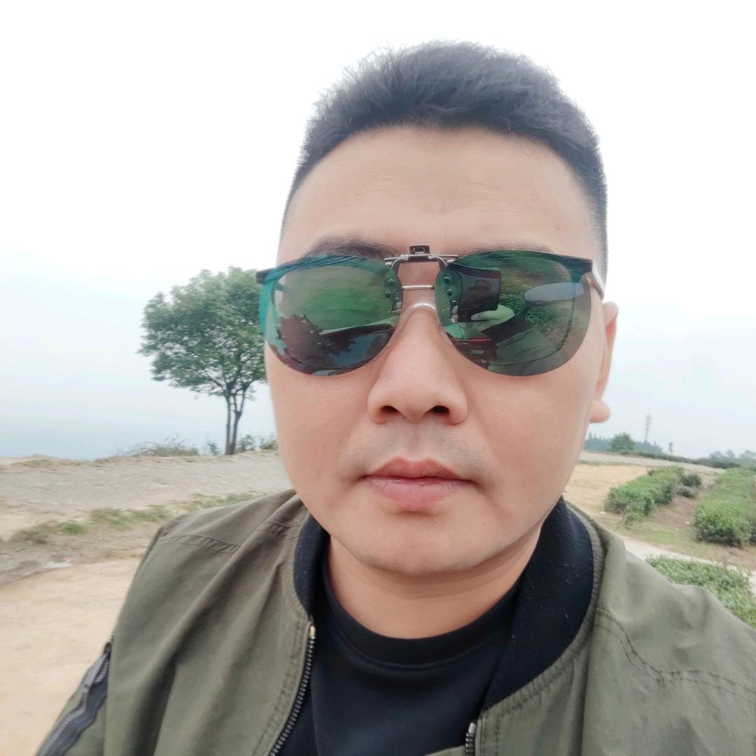 青山留不住  留住也无情