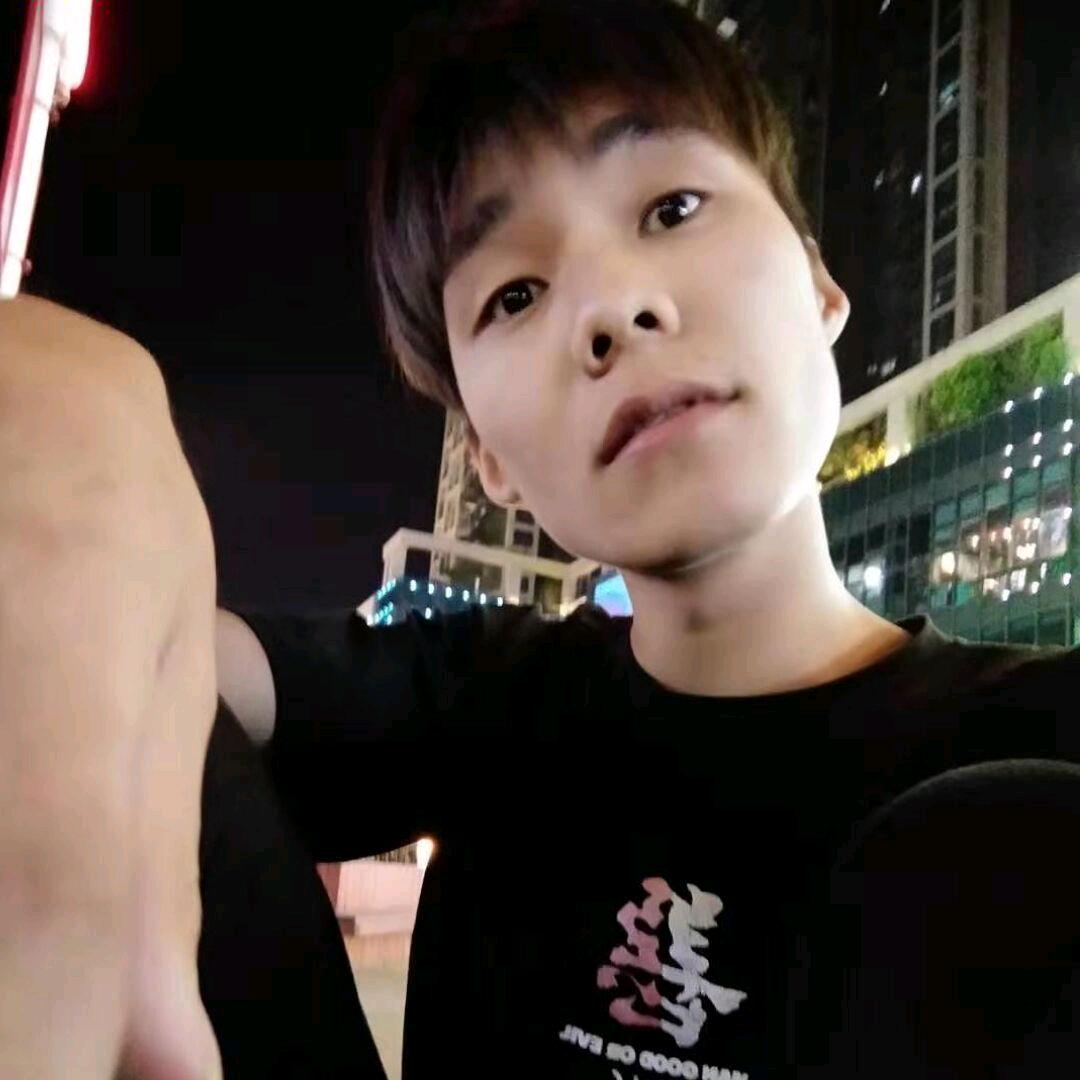 枫叶红鱼