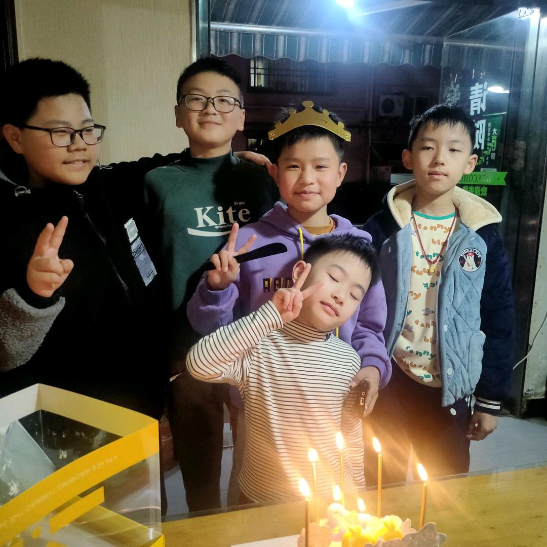 小小蚂蚁