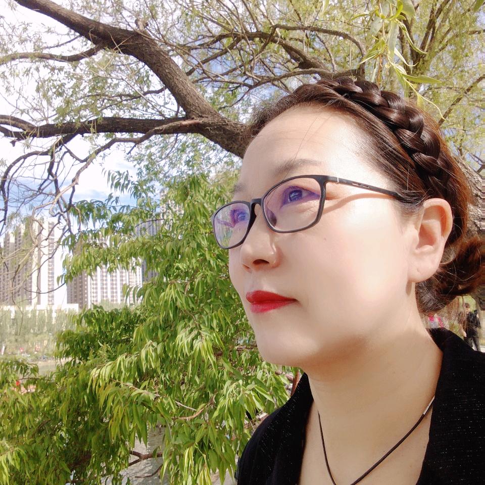 英子
