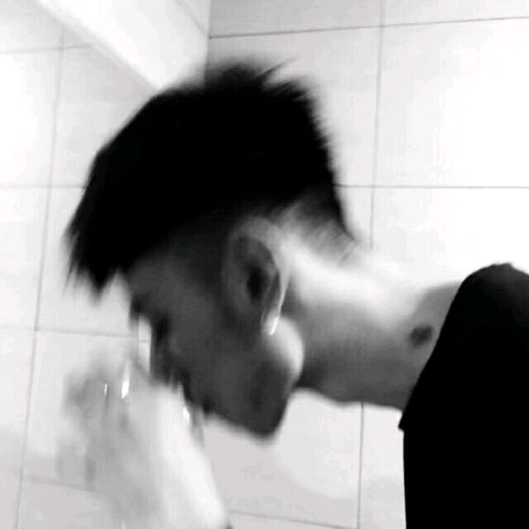 啊航.