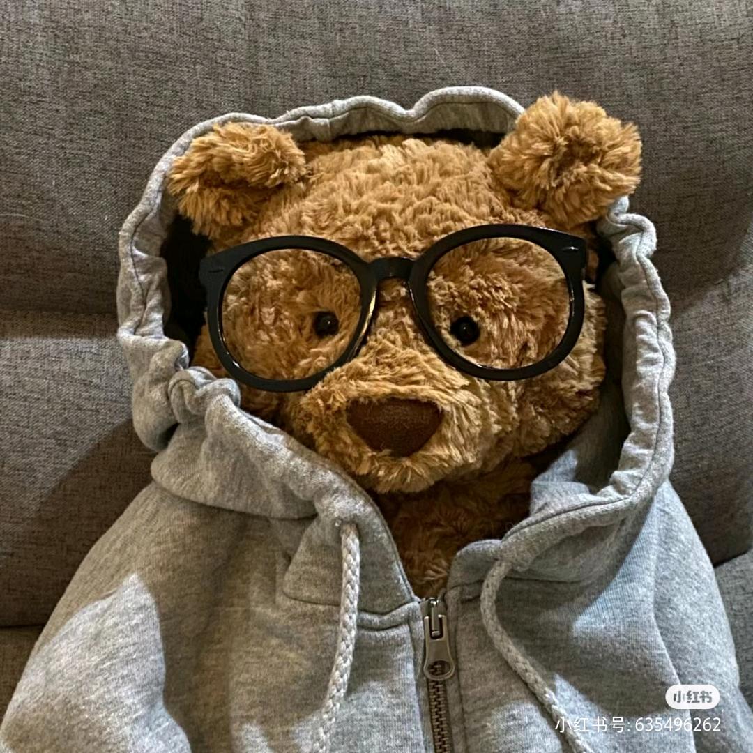 和小熊共饮牛奶