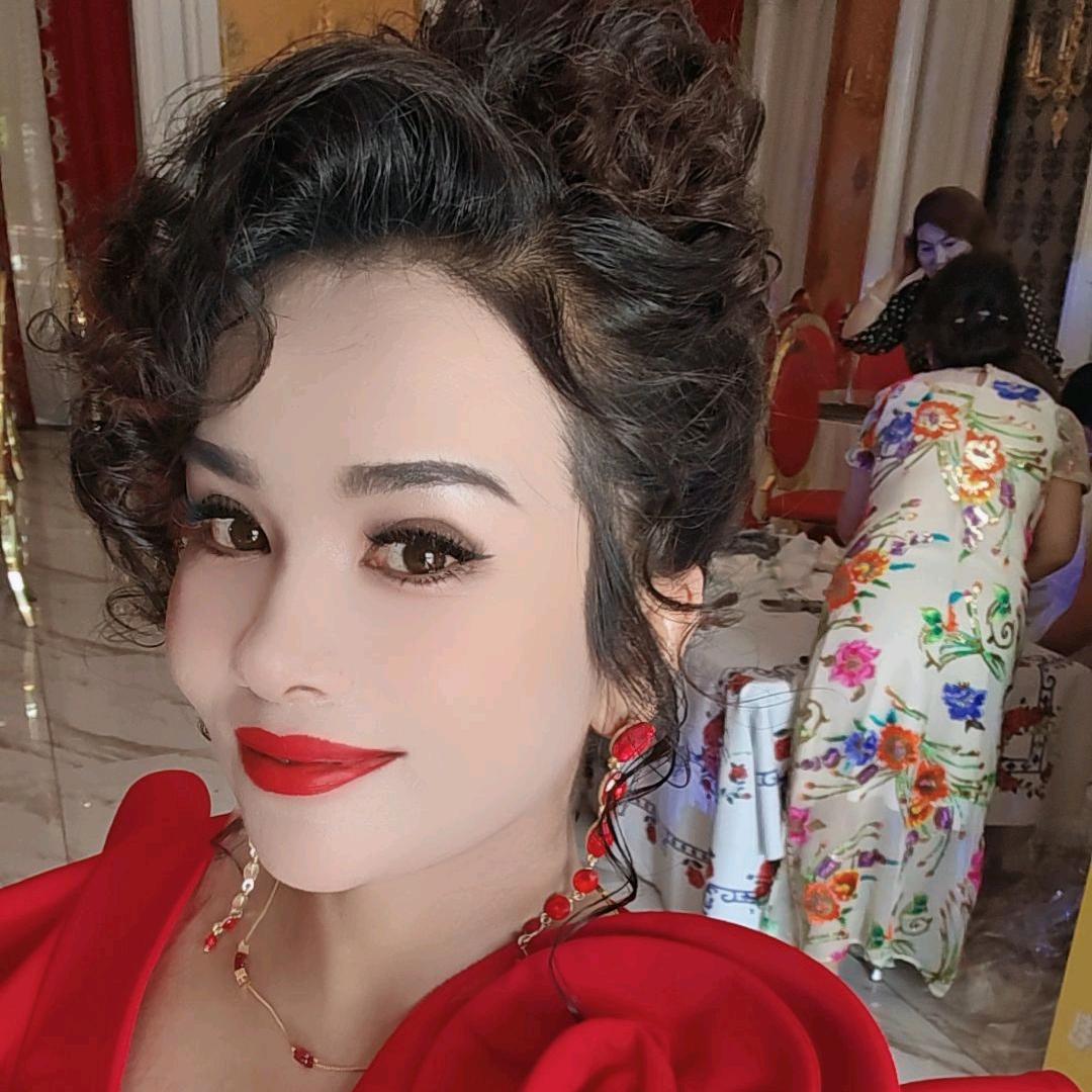 阿孜古丽女装