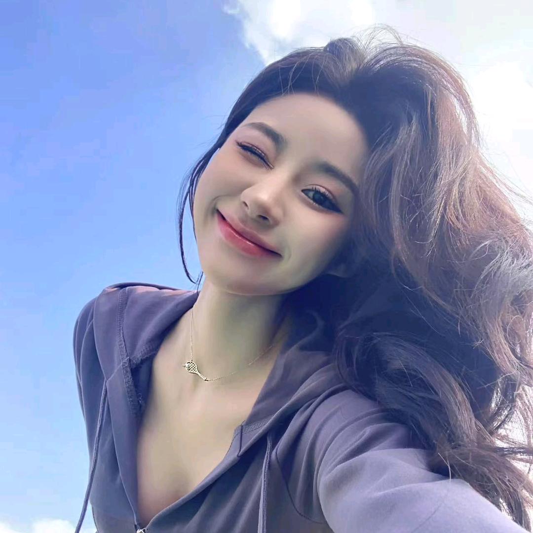 昼家的柳清颜头像