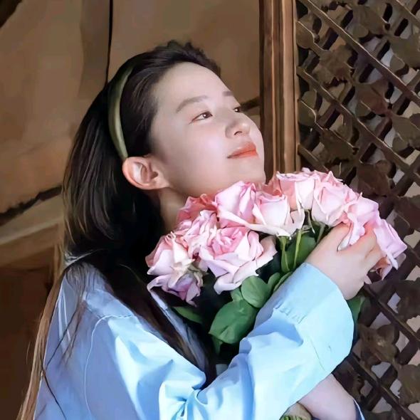 不吃碳水小女孩