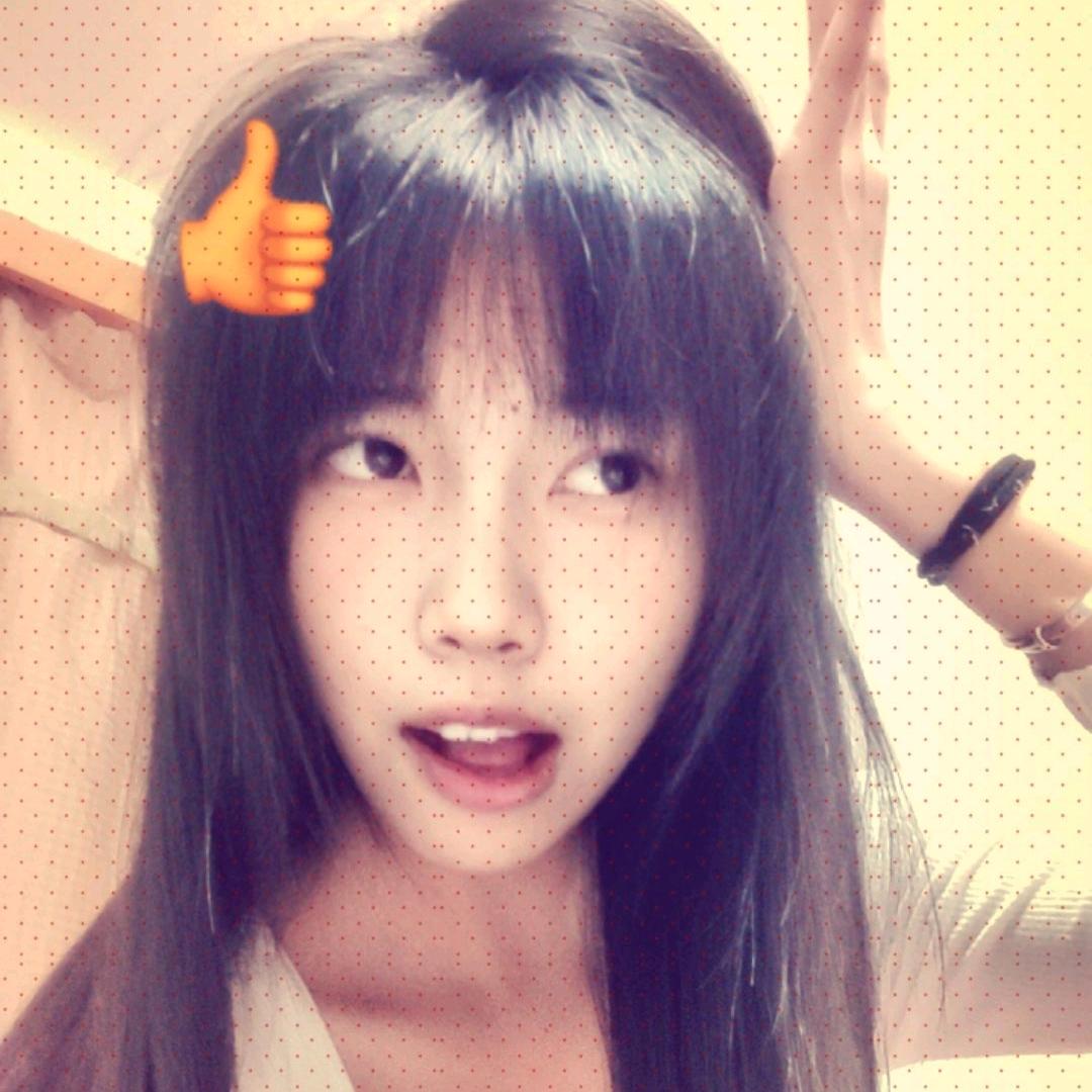 美女也会ᵉᵐᵒ