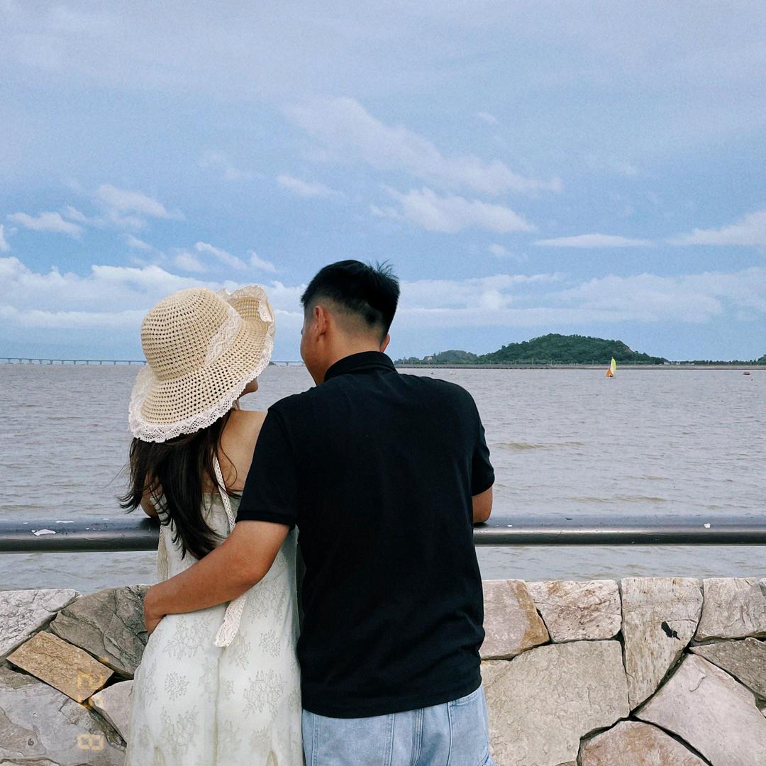 阳光明媚中老年美少女