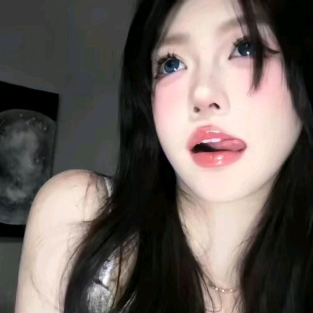 妙脆脆脆鲨🦈.