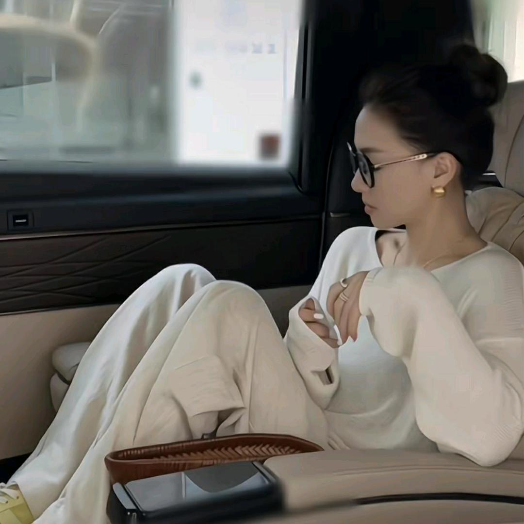 容雨（穿搭直播返场）