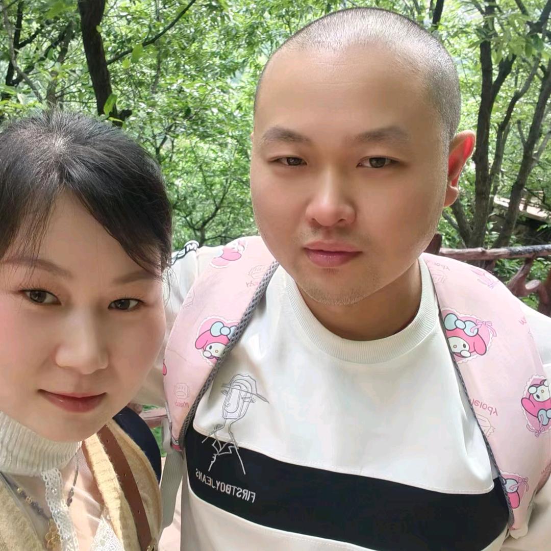 阳阳和他的小媳妇