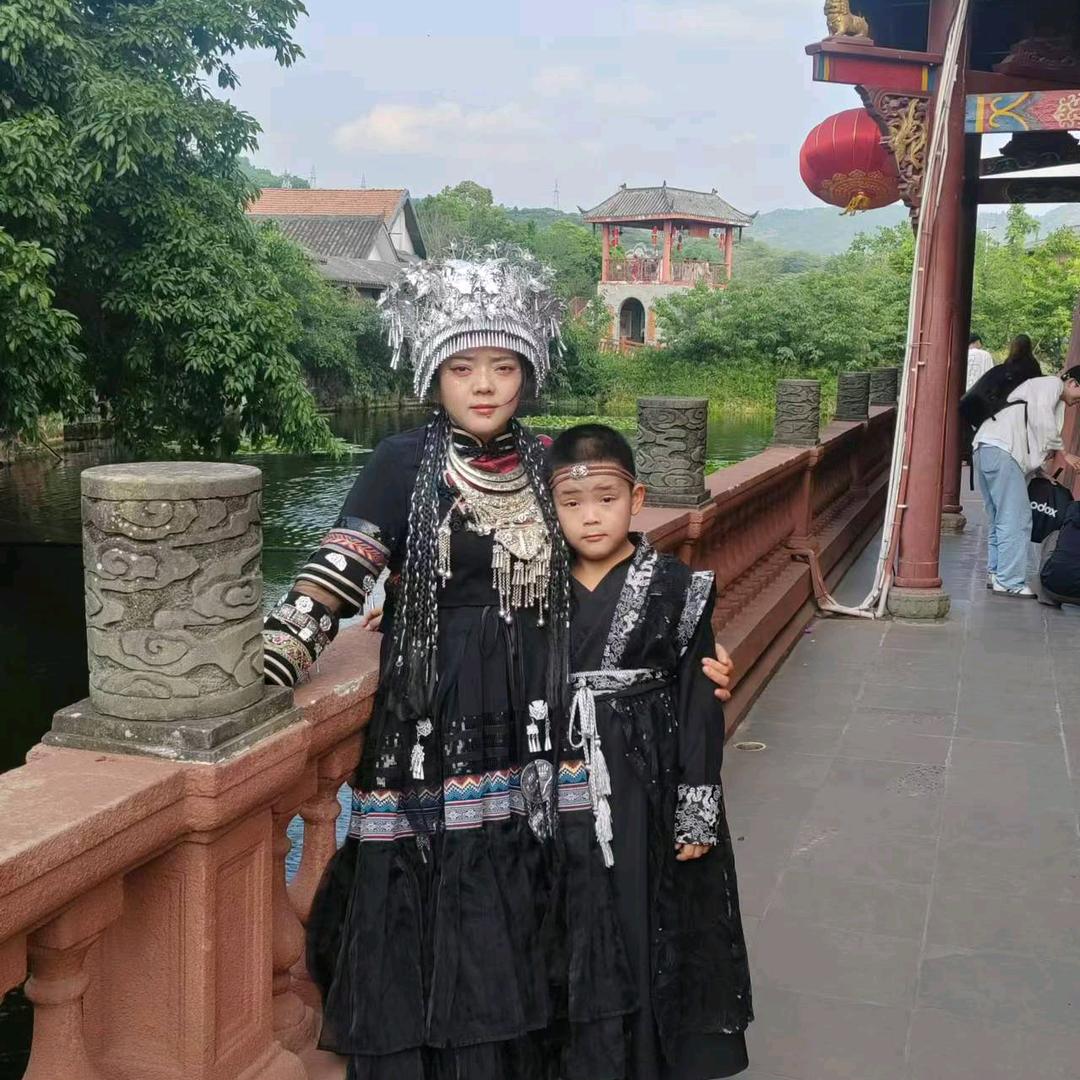 三妹《冷家三丫头》