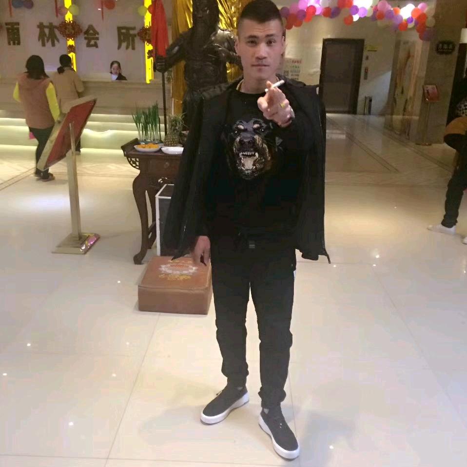 @张小伟