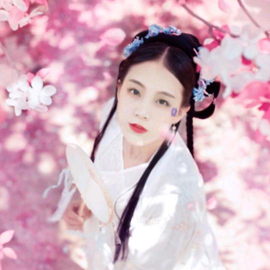 累了谁疼？♡.꒰ ⑅:†· ♡ ·†:⑅