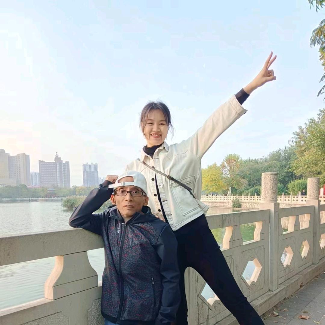 小丽和老孟