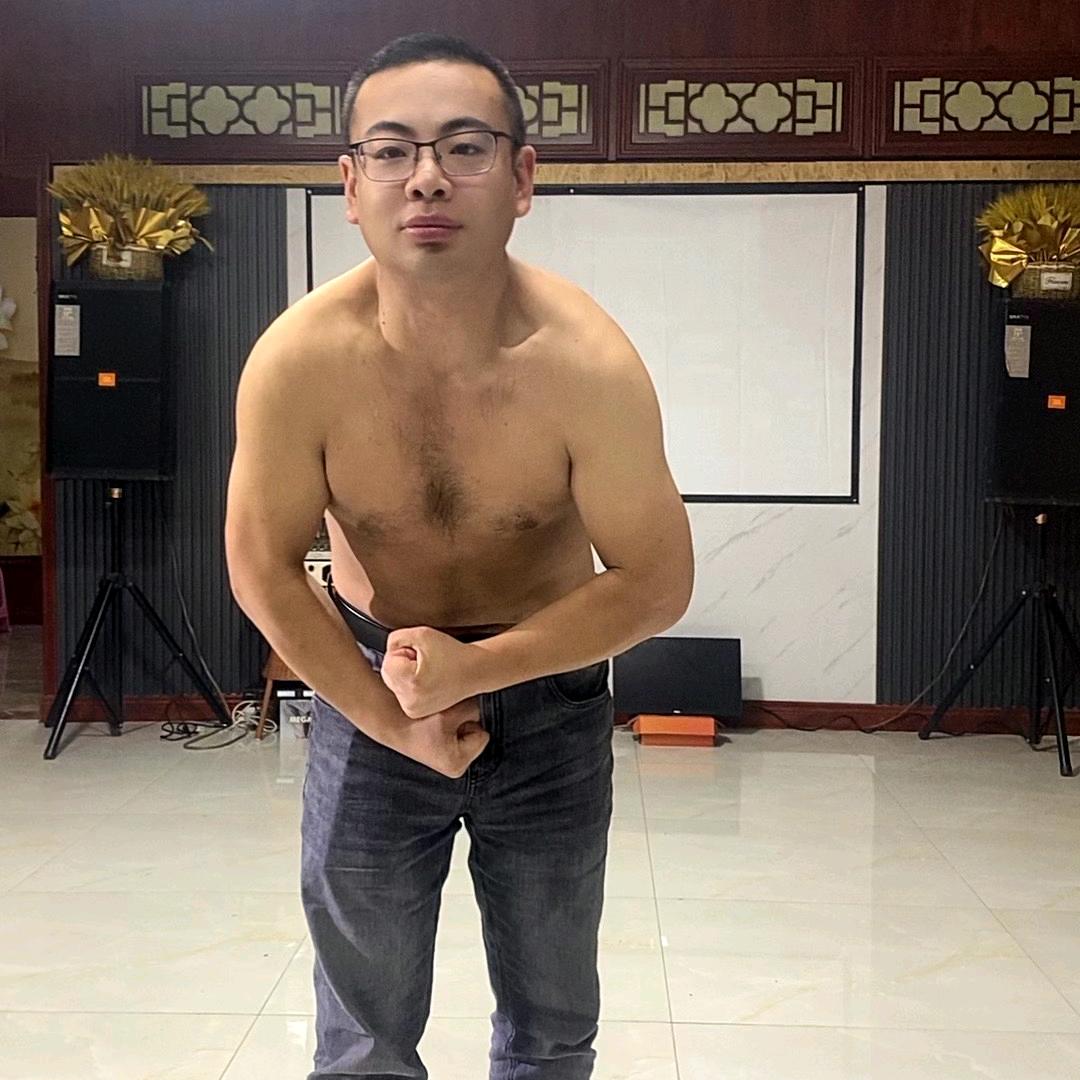 小磊(^_^)
