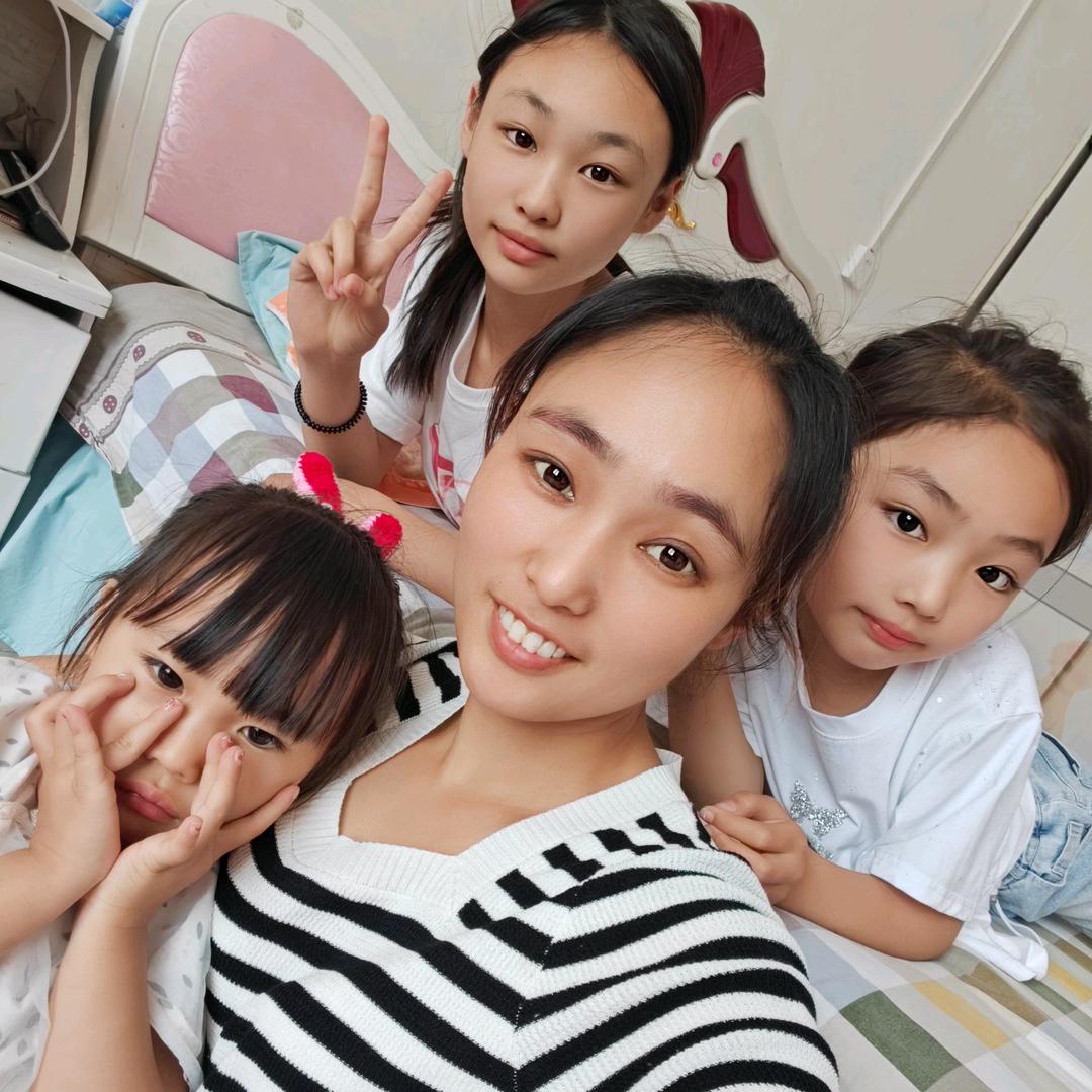 家有仨姑娘