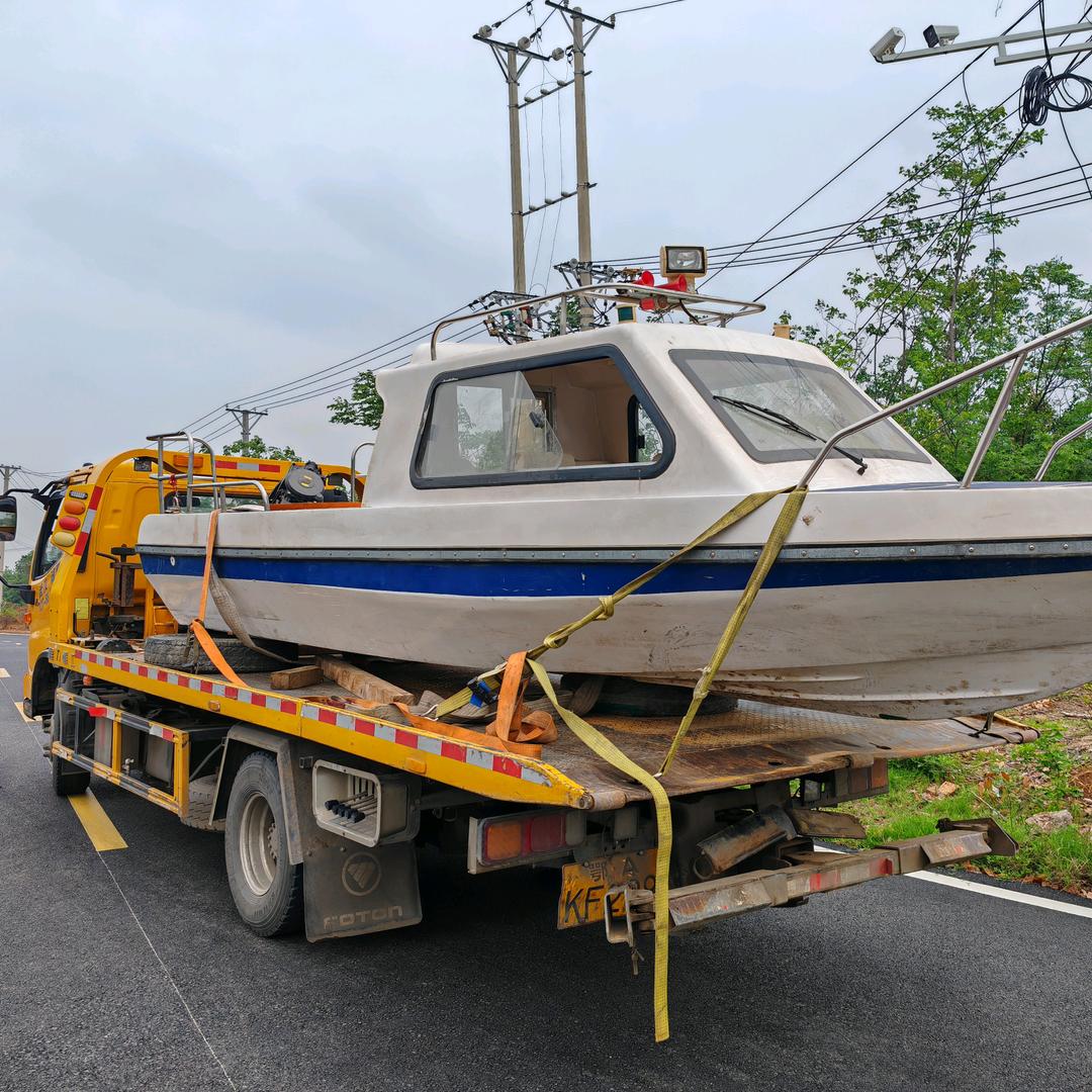 小龙虾在武汉做汽车救援