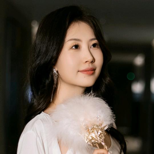 王伊伊wang yi yi