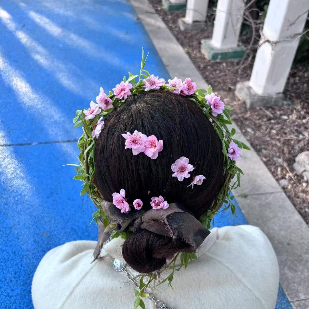 阳光女孩🌹🌹🍇🌻