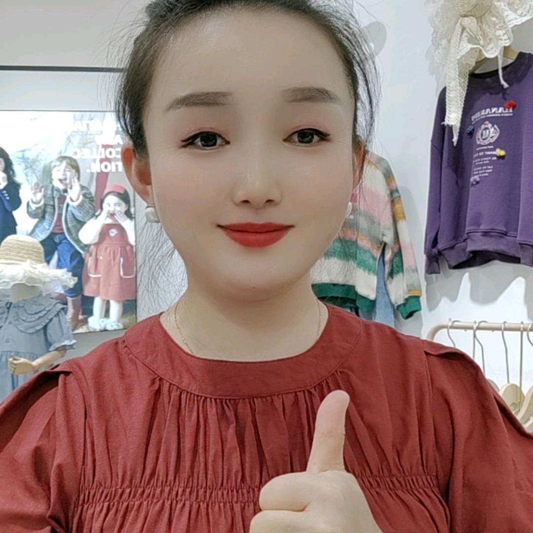 沙湾花田彩童装