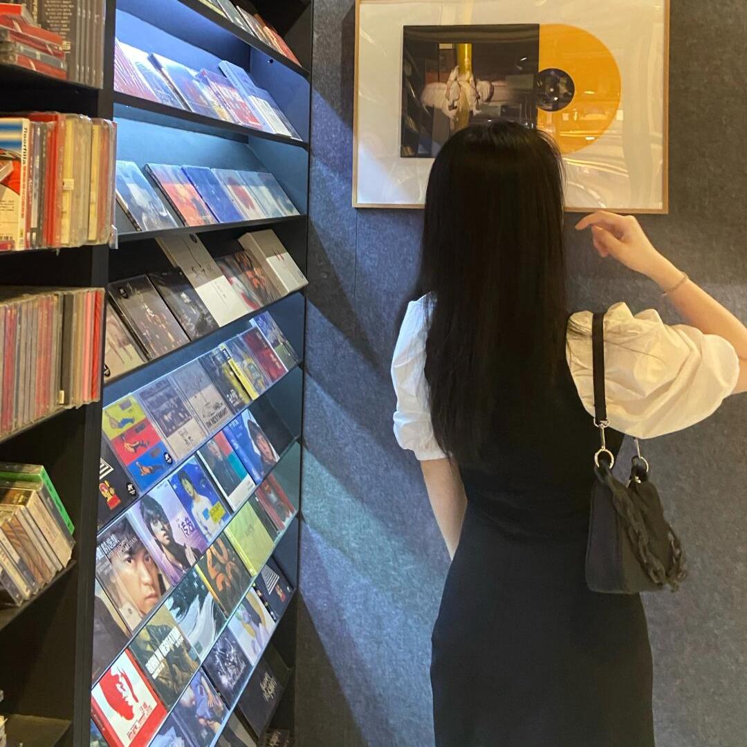 大灰狼小饼干(Aebacz)