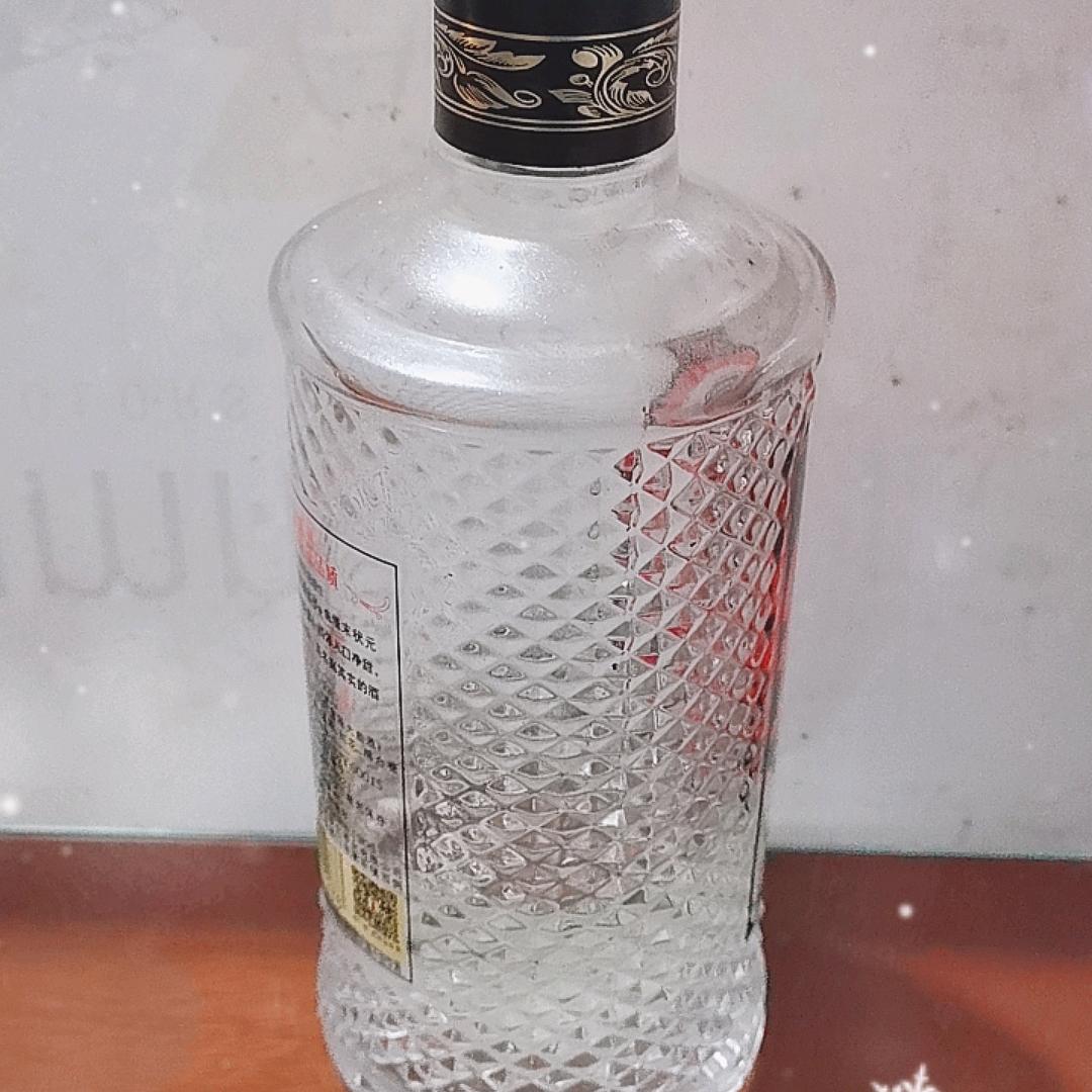 大头爱喝酒